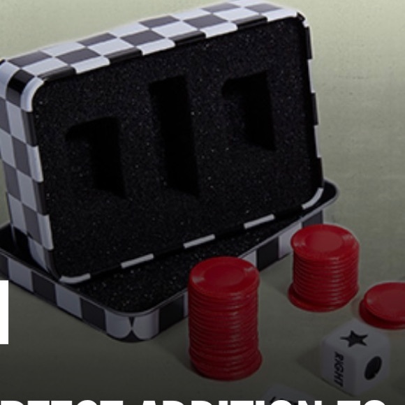 Vans Family Game: Left, Center Right new in tin - Picture 3 of 3